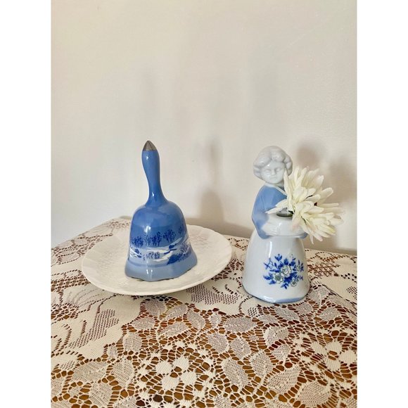 1970’s Vintage Currier & Ives Blue Bell Homestead in Winter - Picture 2 of 5